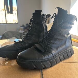 Puro Secret Leather Boots